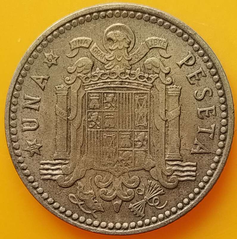 1953        Una Peseta  Coin       Spain         SUN17358