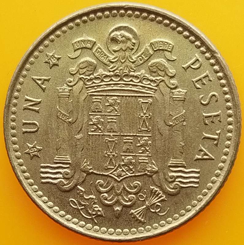 1975        Una Peseta  Coin       Spain         SUN17359