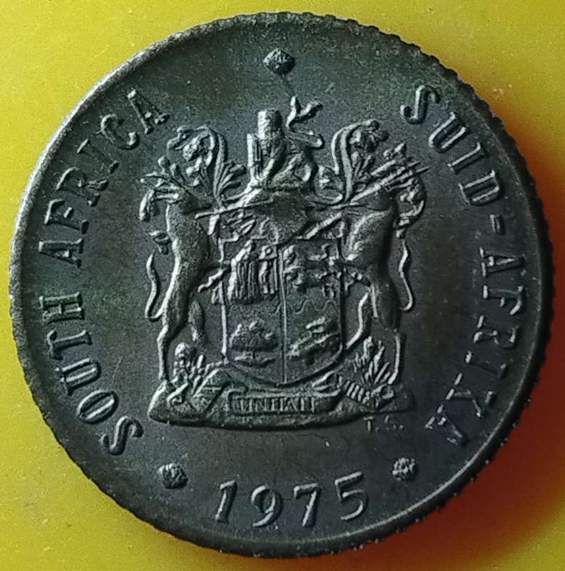 1975     1/2  Cent     Coin                SUN17484