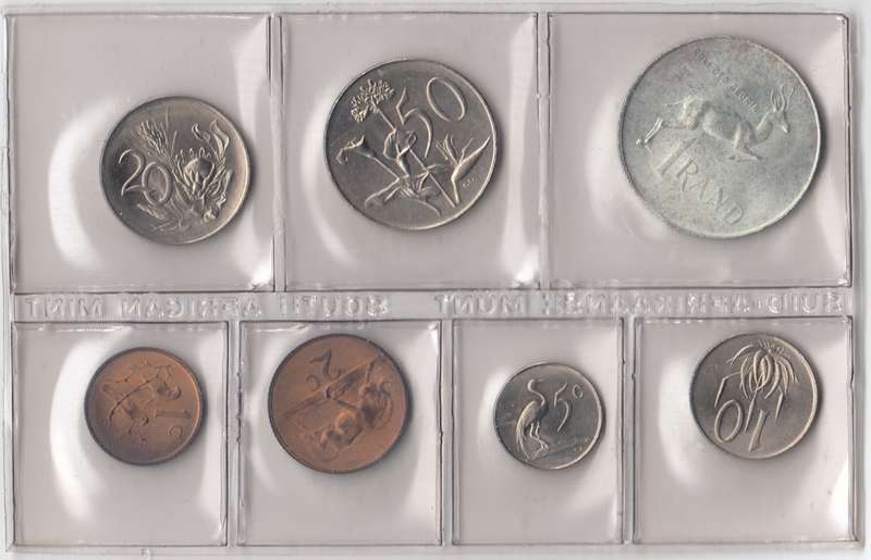 1967 MINT PACK UNC WITH SILVER R1 COIN (English)     1967-050
