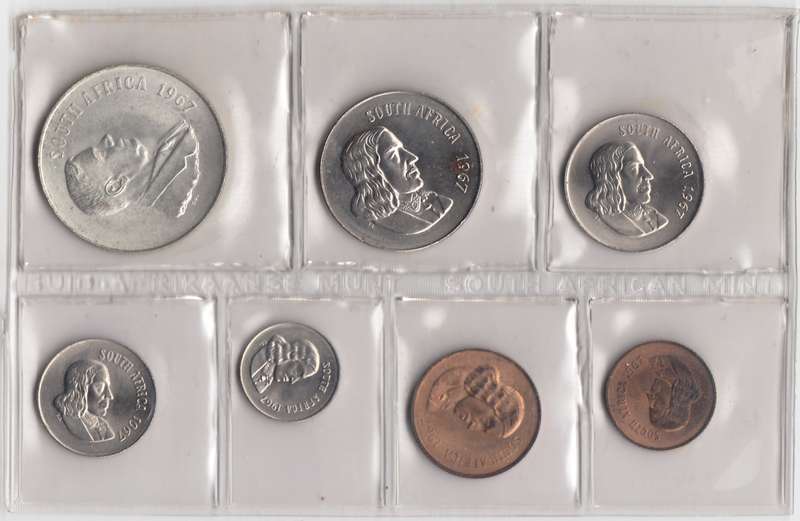 1967 MINT PACK UNC WITH SILVER R1 COIN (English)     1967-053