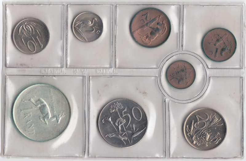1971 MINT PACK UNC WITH SILVER R1 COIN       RSA                1971-059