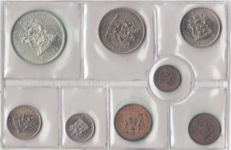 1972 MINT PACK UNC WITH SILVER R1 COIN       1972-063