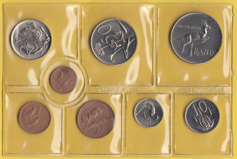 1977 MINT PACK UNC With 1/2 Cent Coin  Sealed    1977-072