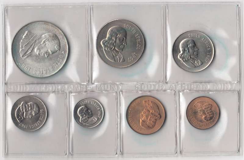 1967 MINT PACK UNC WITH SILVER R1 COIN (English)     1967-097