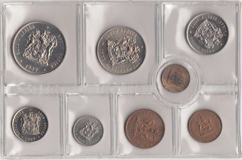 1977 MINT PACK UNC With 1/2 Cent Coin  Sealed    1977-102