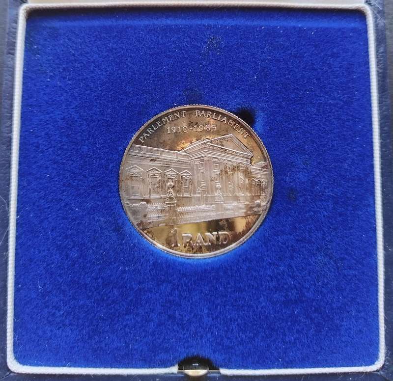 1985   PROOF SILVER R1 (75TH YEAR PARLIAMENT ) IN SA MINT BOX         18026