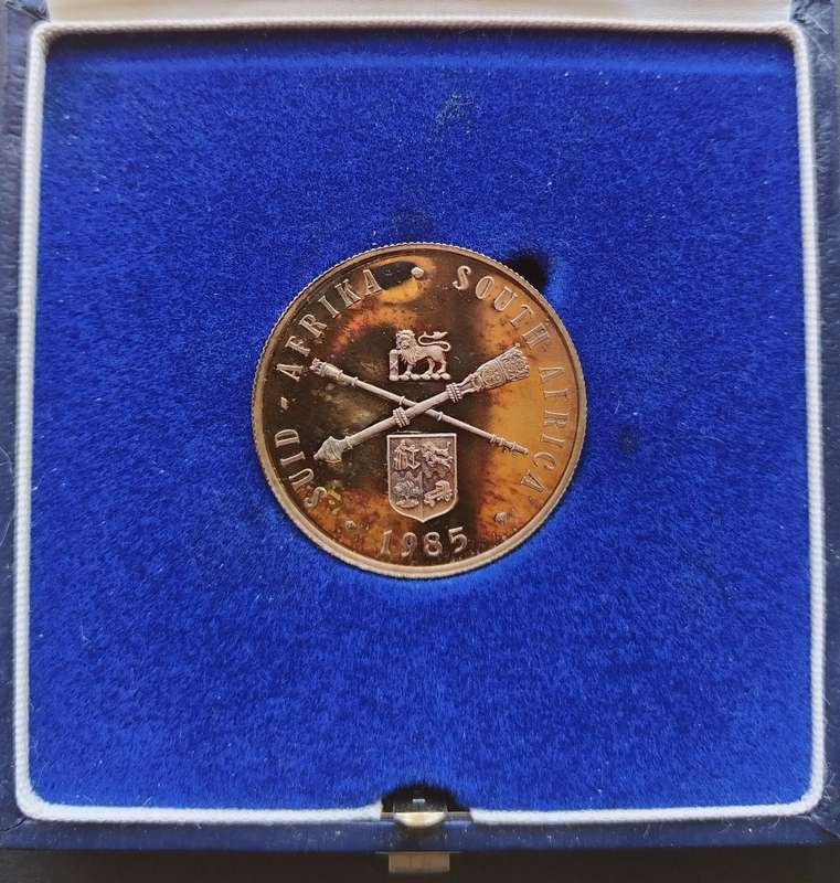 1985   PROOF SILVER R1 (75TH YEAR PARLIAMENT ) IN SA MINT BOX         18026