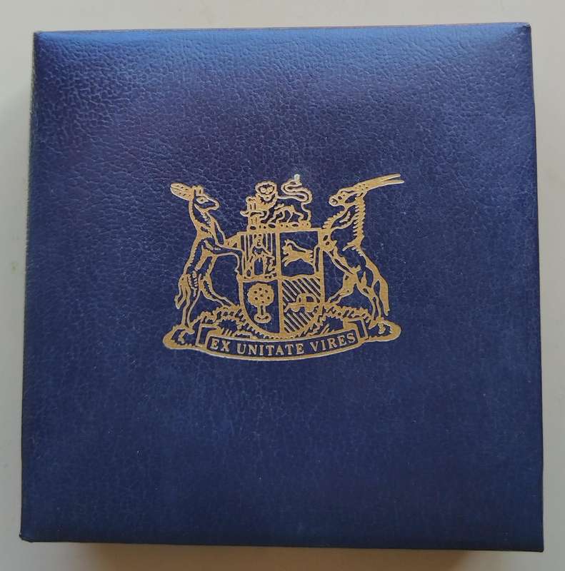 1985   PROOF SILVER R1 (75TH YEAR PARLIAMENT ) IN SA MINT BOX         18026