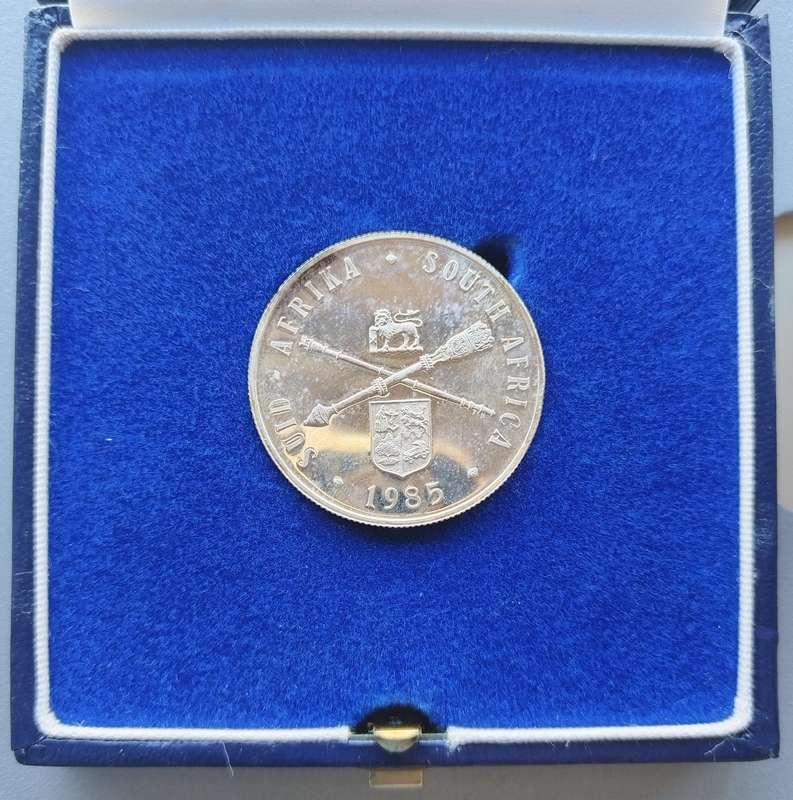 1985   PROOF SILVER R1 (75TH YEAR PARLIAMENT ) IN SA MINT BOX         18031
