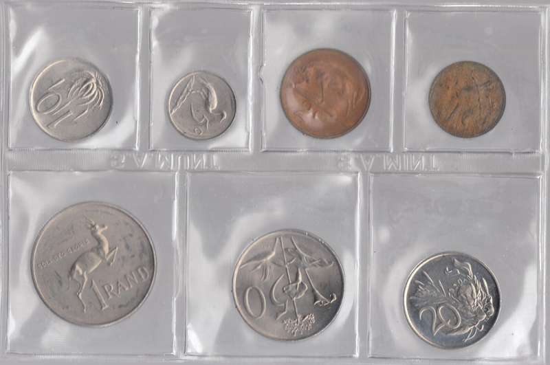 1981 MINT PACK UNC  SEALED FROM MINT      1981-117