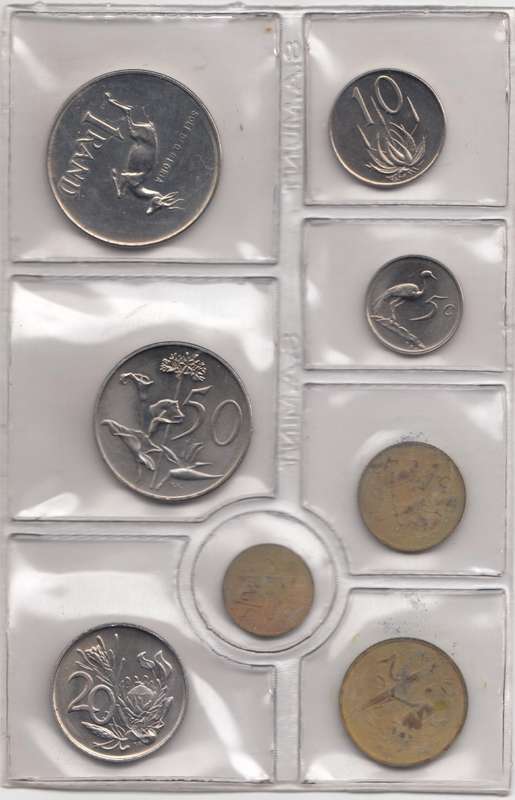 1977 MINT PACK UNC With 1/2 Cent Coin  Sealed    1977-124