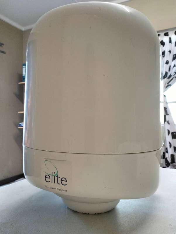 Centrefeed Paper Towel Dispenser + 3 (fully unused) refills