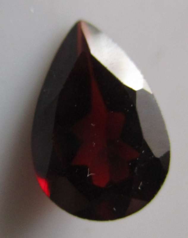 9.00 x 6.00mm Pear cut Garnet 1.61ct.