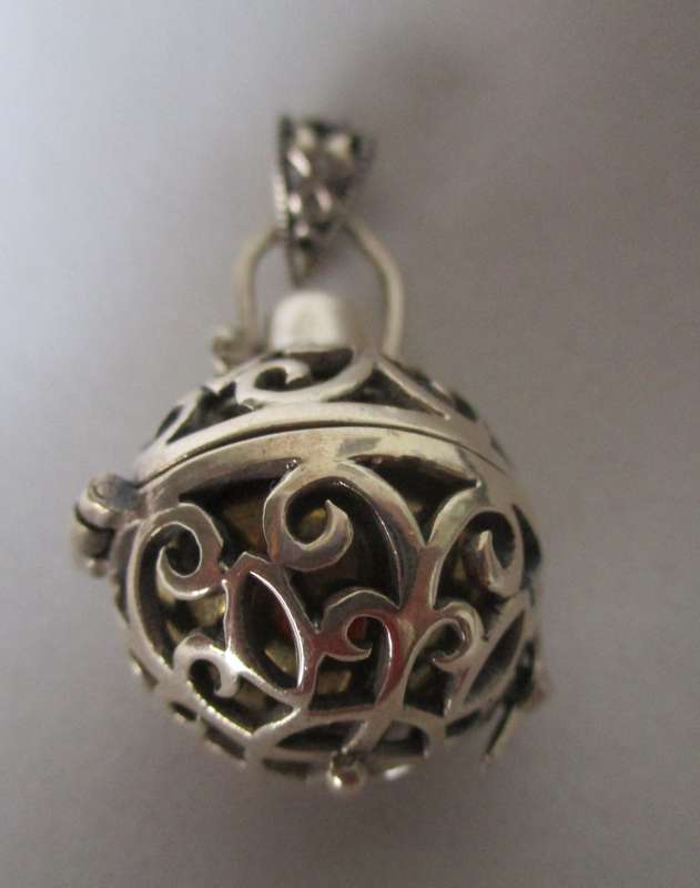 925 Sterling Silver " rattle " Pendant
