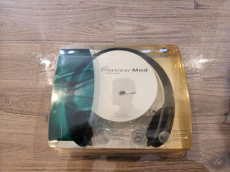 Logitech PlayGear Mod headphones