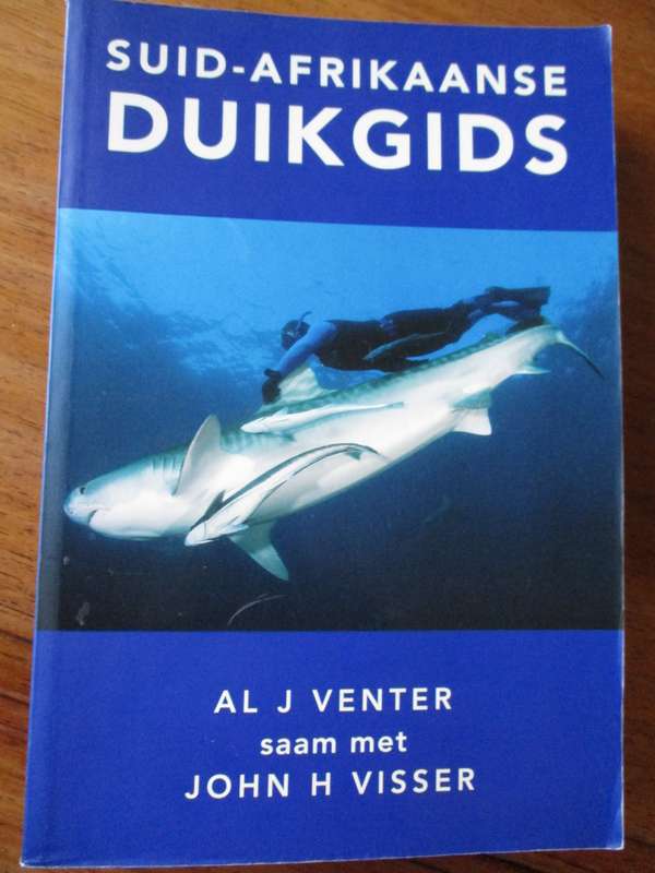 Suid-Afrikaanse Duikgids  AJ Venter saam met John H Visser