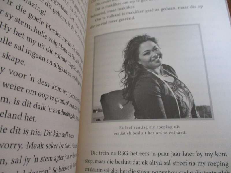 GETEKEN.  Goedheid & Guns Agter my swirlkous  Jenna-Leigh February