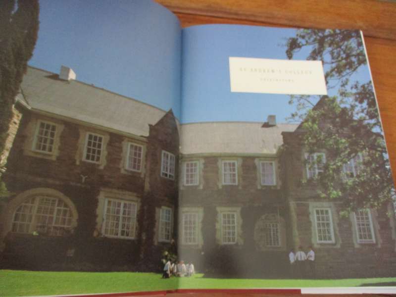 HISTORIC SCHOOLS OF South Africa Peter Hawthorne and Barry Bristow