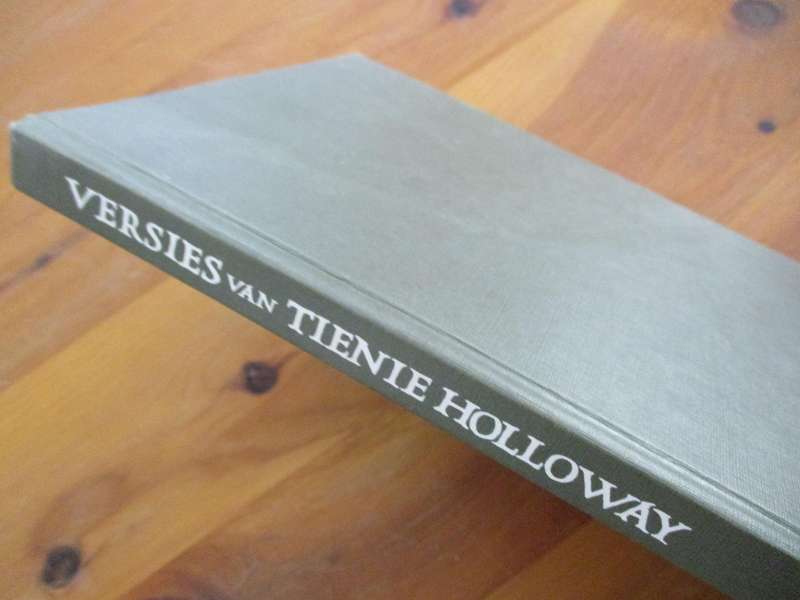 Versies van Tienie Holloway