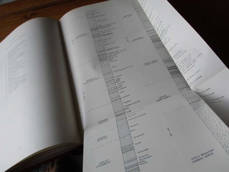 GEOLOGICAL SURVEY STRATIGRAPHY OF SOUTHERN AFRICA (SACS) Handbook 8  Compiled by L.E. Kent
