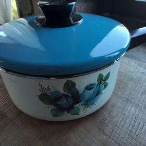 Vintage Hendlers Rose saucepan