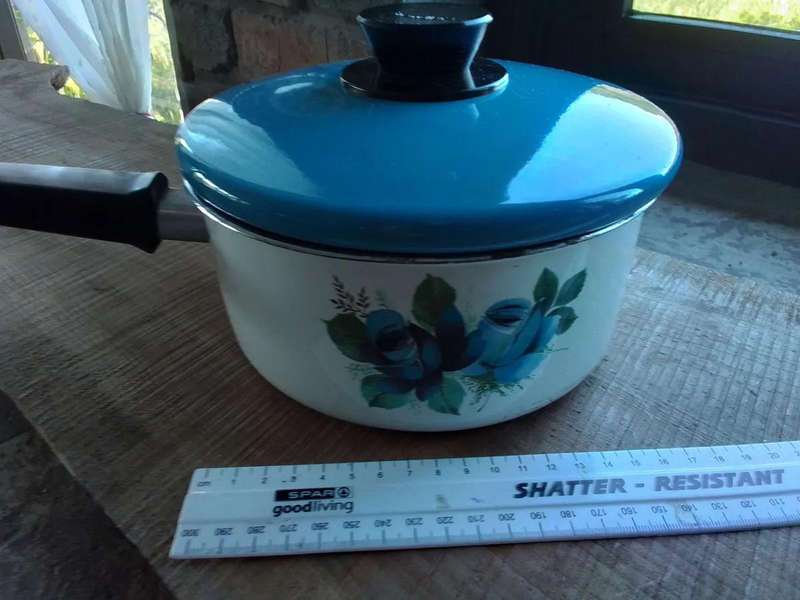 Vintage Hendlers Rose saucepan