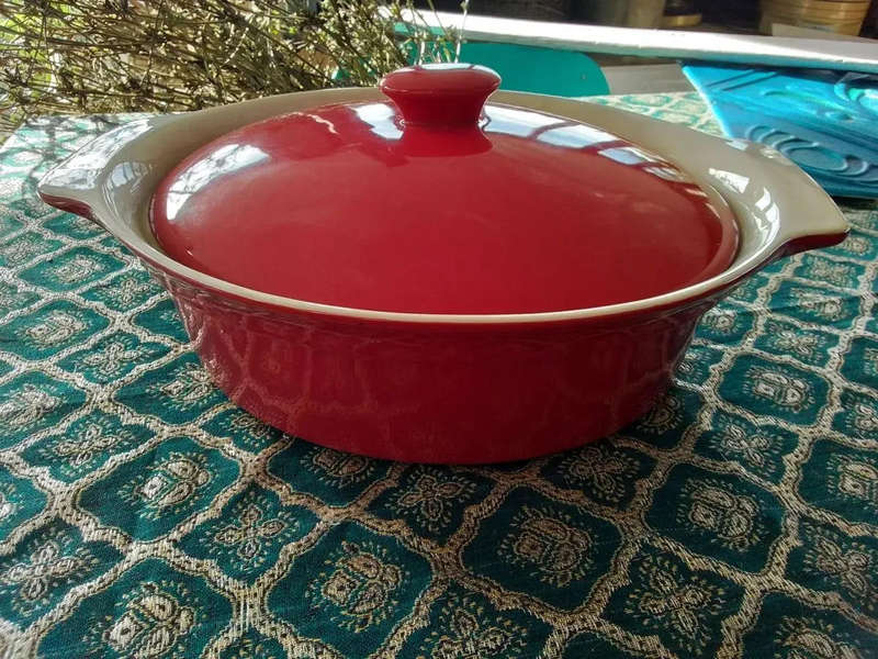Large red ceramic roaster/casserole dish