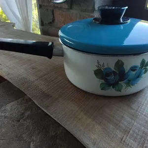 Vintage Hendlers Rose saucepan