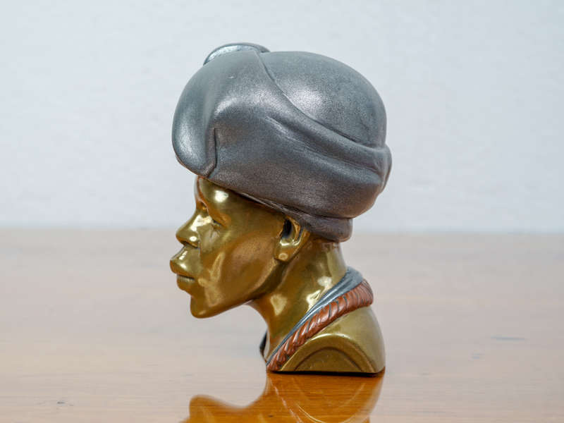 Small signed Casper Darare bronze bust sculpture