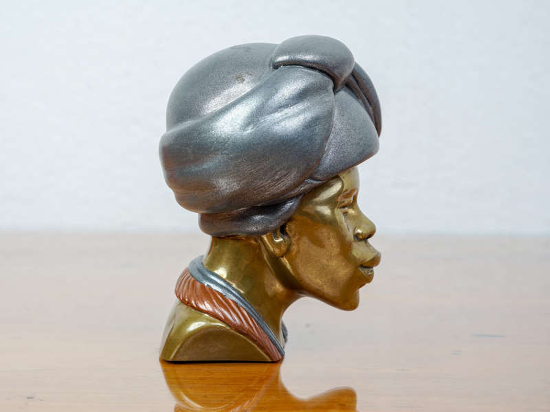 Small signed Casper Darare bronze bust sculpture