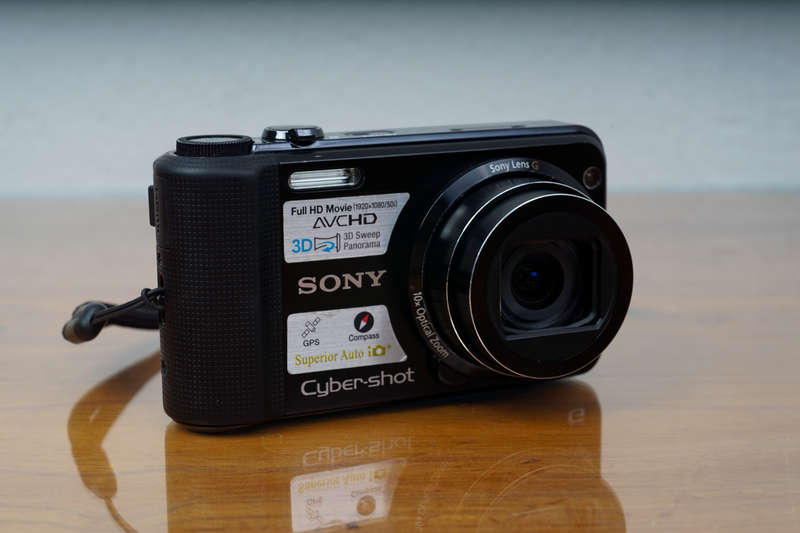 Sony Cyber-Shot DSC-HX7V 16.2 MP Exmor R CMOS sensor digital compact camera