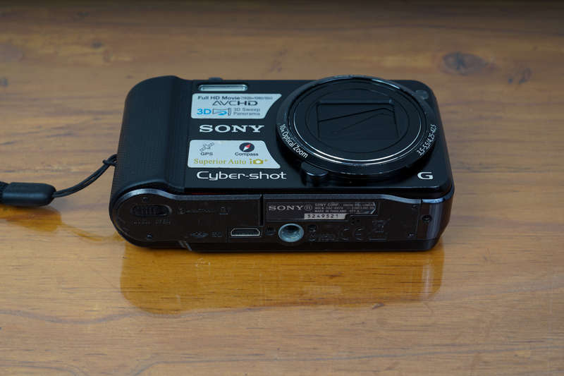 Sony Cyber-Shot DSC-HX7V 16.2 MP Exmor R CMOS sensor digital compact camera