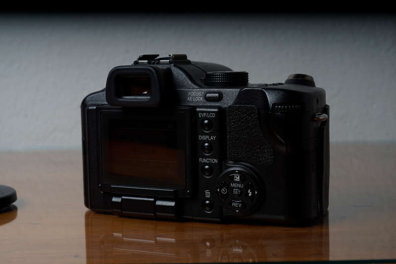 Panasonic Lumix DMC-FZ50 10mp CCD-sensor digital bridge camera *Leica Vario-Elmarit lens*