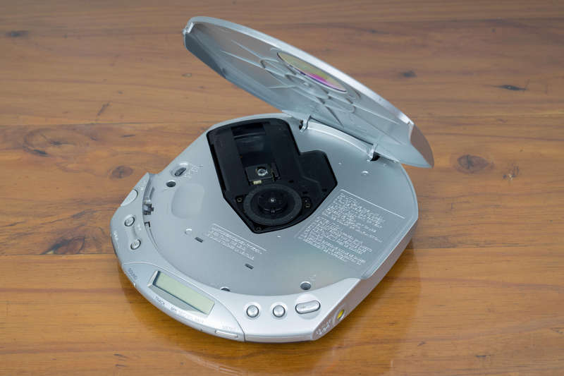 Sony CD Walkman D-E351