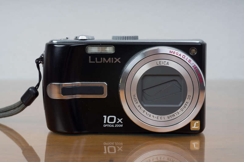 Panasonic Lumix DMC-TZ3 compact digital camera