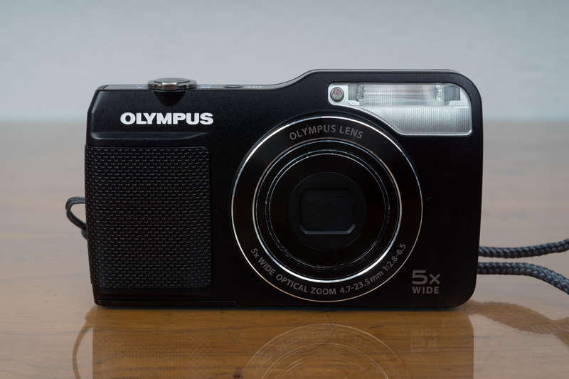 Olympus VG-170 14mp digital compact camera