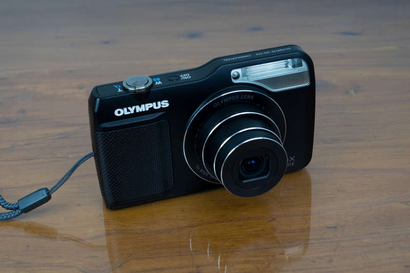 Olympus VG-170 14mp digital compact camera