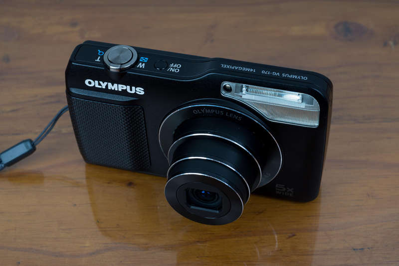 Olympus VG-170 14mp digital compact camera