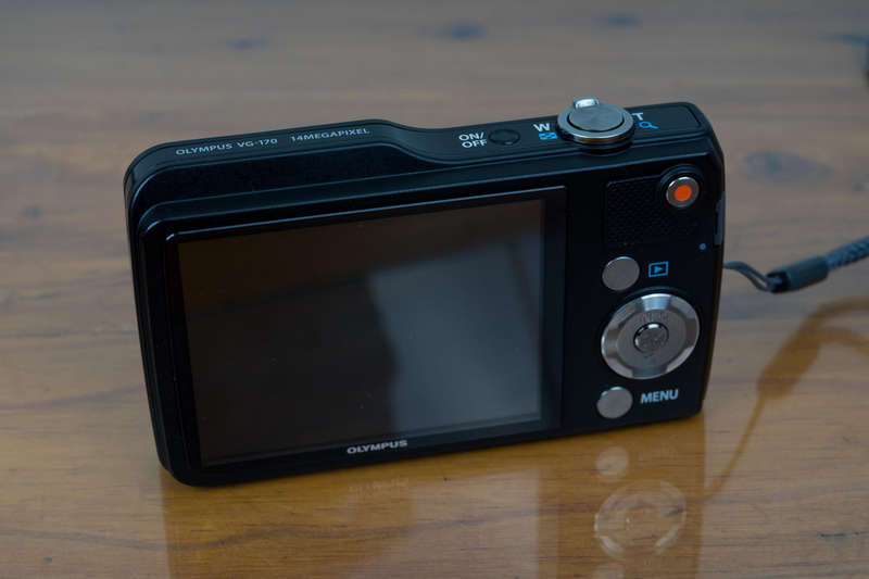 Olympus VG-170 14mp digital compact camera