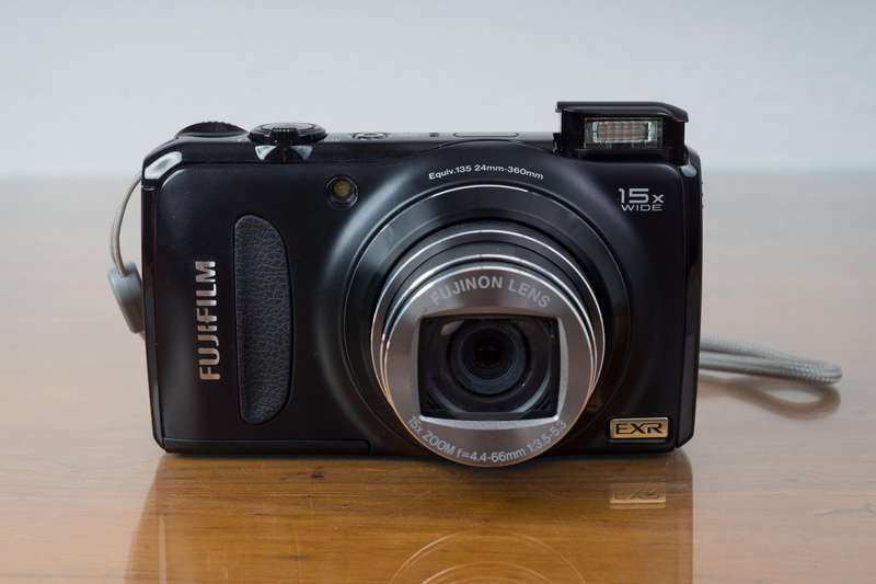 Fujifilm Finepix F300EXR 12mp digital camera
