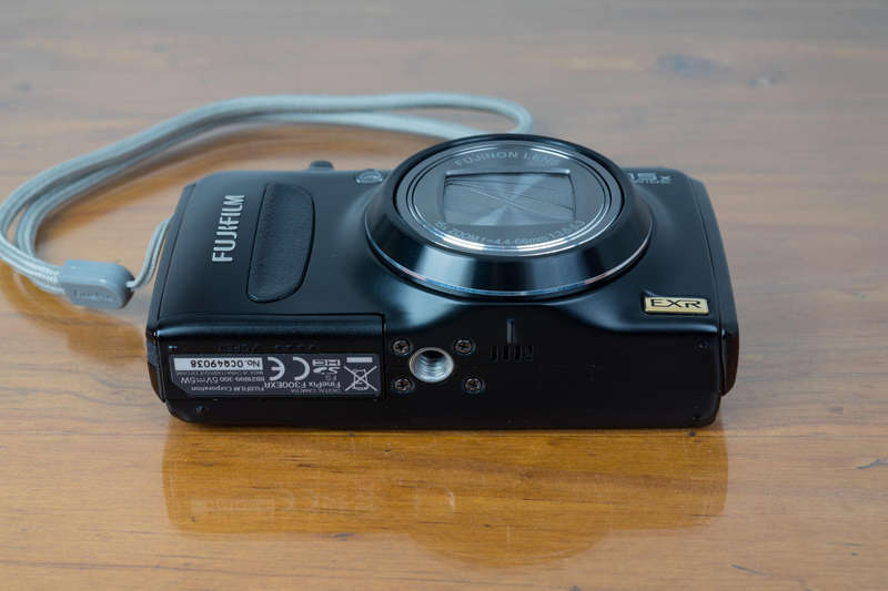 Fujifilm Finepix F300EXR 12mp digital camera