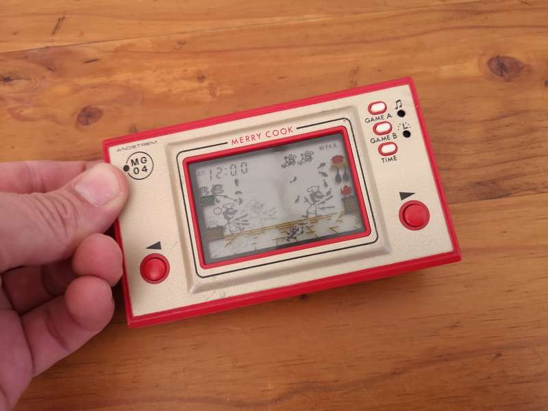 Angstrem Merry Cook vintage handheld game