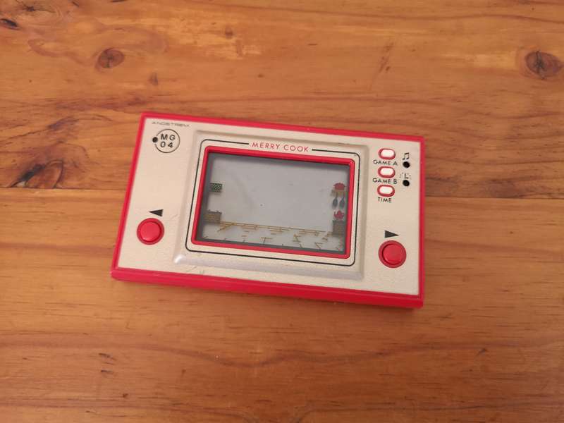 Angstrem Merry Cook vintage handheld game