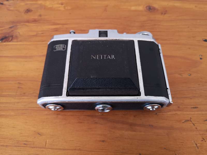 Zeiss Ikon Nettar 518/16 medium format (6x6) film camera