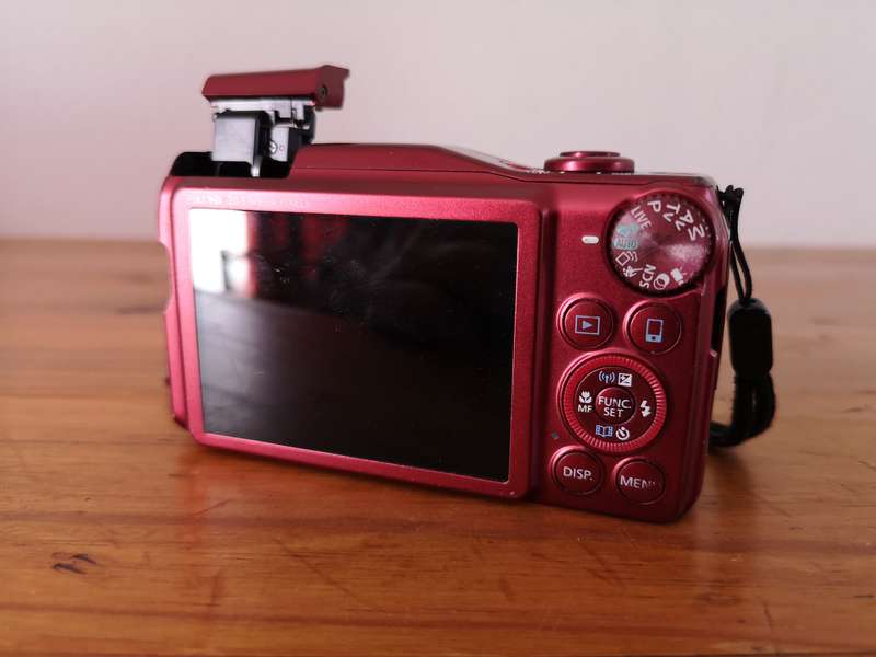 Canon Powershot SX710 HS 20.3 megapixel compact digital point & shoot camera