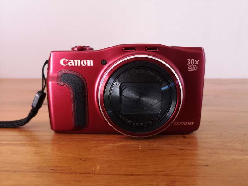 Canon Powershot SX710 HS 20.3 megapixel compact digital point & shoot camera