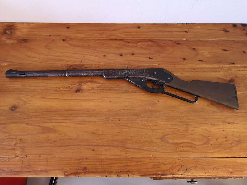Vintage Daisy model 105B air rifle
