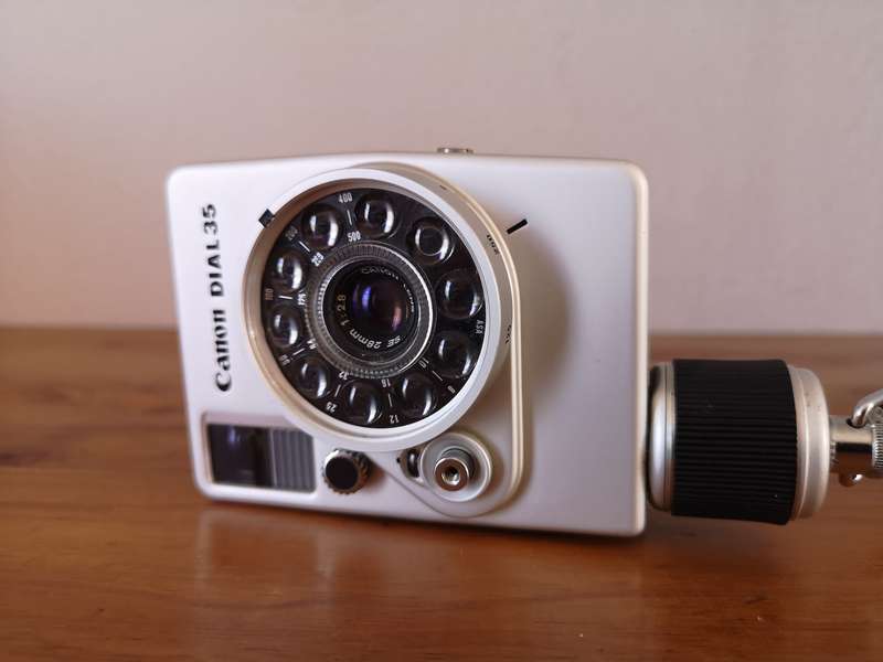 Canon Dial 35 half frame 35mm film camera