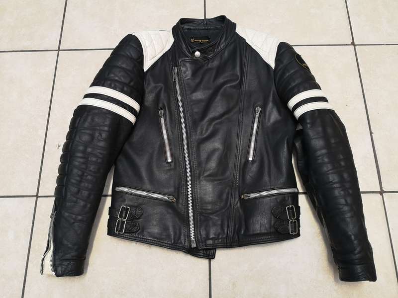 Vintage cult classic "Moto Cuir" Paris genuine leather bikers jacket *size 46*